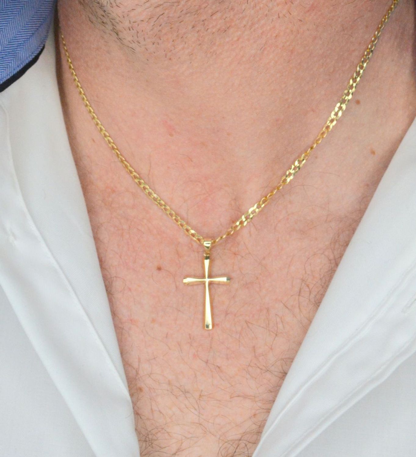 Zawieszka złoty krzyż próba 375, ZA 4715 375 Wisiorek został wykonany z wysokiej jakości złota próby 585 . Złoto to jeden z najpopularniejszych kruszców, cenione przez kobiety na całym świecie i często1.jpg